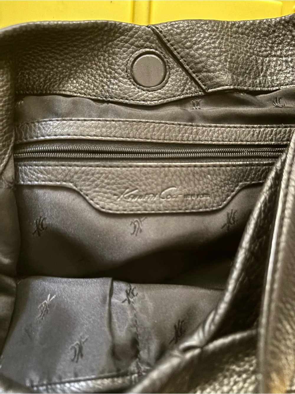 Kenneth Cole NY Vintage Black Pebbled Leather Asymmetric Hobo Bag Slouchy Y2K - Picture 7 of 10